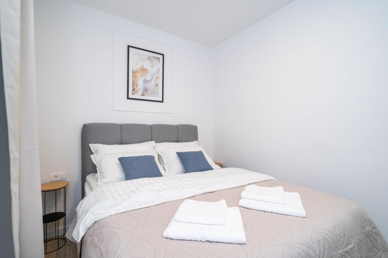 Apartment Olive Family House Mlini