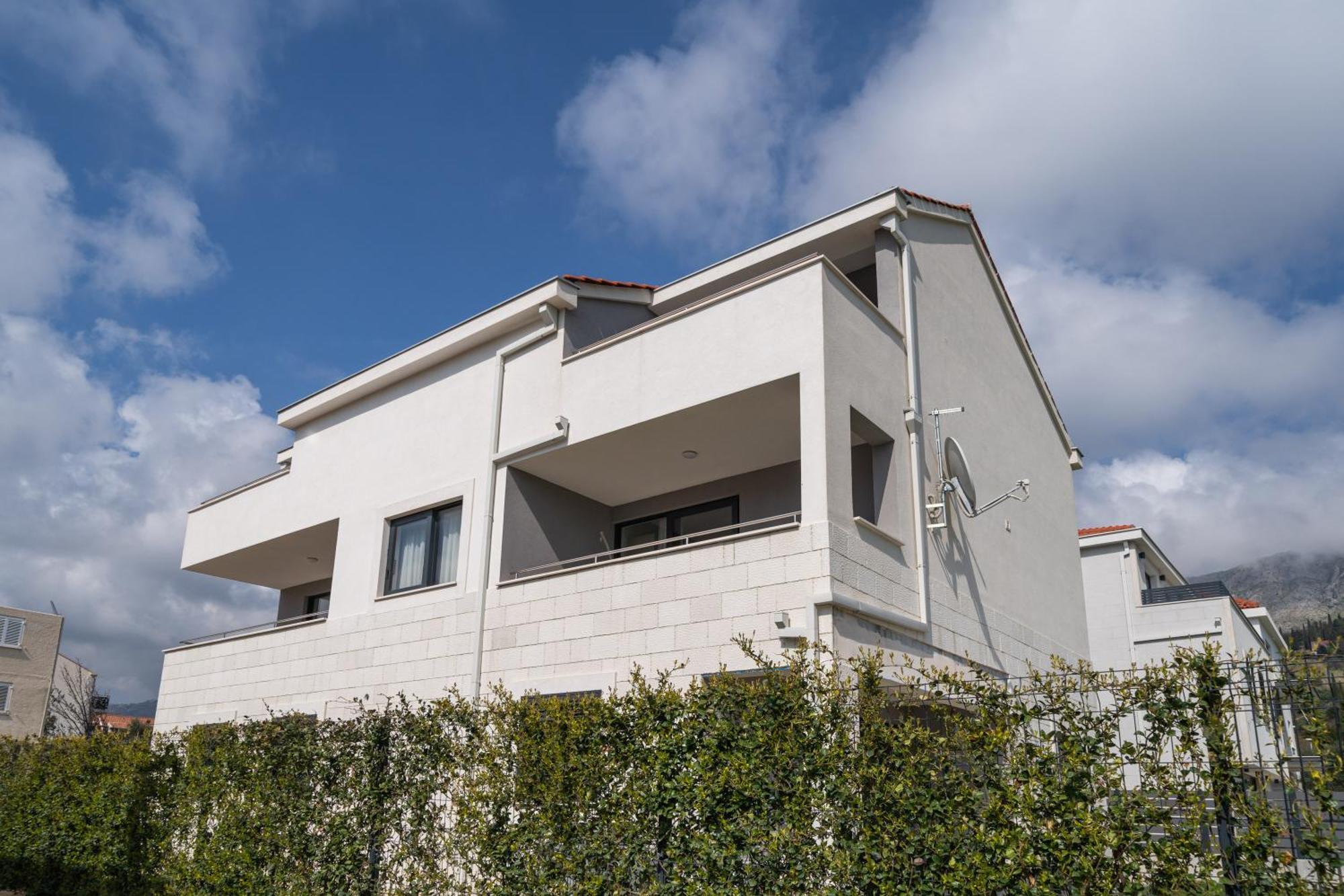Olive Family House * Mlini